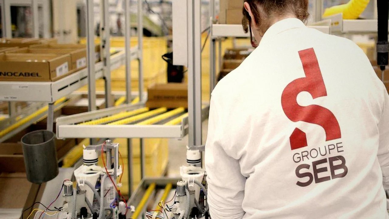 Ligne de production industrielle du groupe SEB